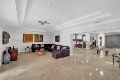 Villa ou maison à vendre à Miami, Floride: 3 chambres, 204.01 m2 № 1984354 - photo 18