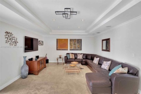 Villa ou maison à vendre à Miami, Floride: 3 chambres, 204.01 m2 № 1984354 - photo 19
