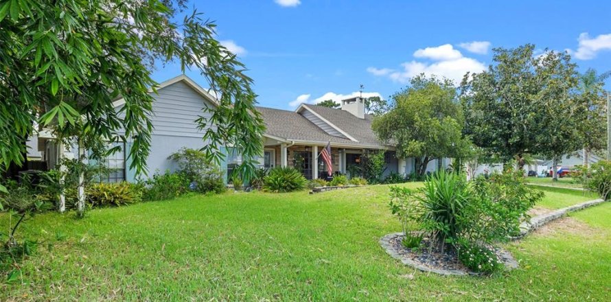 Casa en Eustis, Florida 3 dormitorios, 205.04 m2 № 1872906