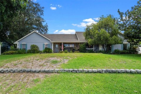Casa en venta en Eustis, Florida, 3 dormitorios, 205.04 m2 № 1872906 - foto 2