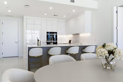 Condo in Lake Park, Florida, 2 bedrooms  № 2243799 - photo 12