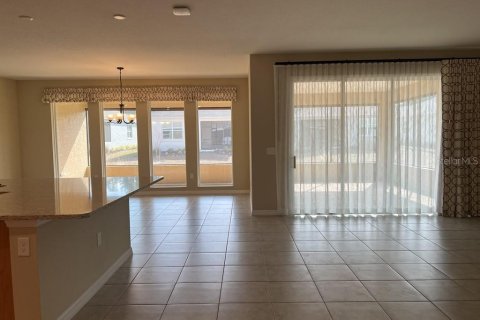 House in Ocala, Florida 2 bedrooms, 230.03 sq.m. № 2219470 - photo 5