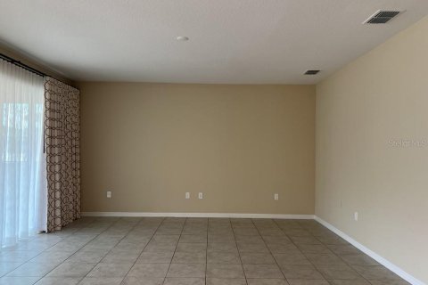 House in Ocala, Florida 2 bedrooms, 230.03 sq.m. № 2219470 - photo 9