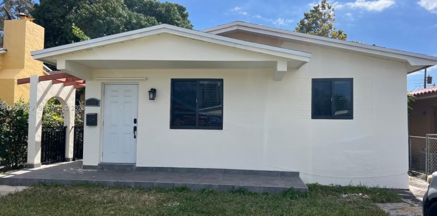 Casa en Miami, Florida 3 dormitorios, 96.62 m2 № 2023677