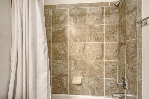Купить кондоминиум в Брейдентон, Флорида 5 комнат, 106.93м2, № 2152134 - фото 29
