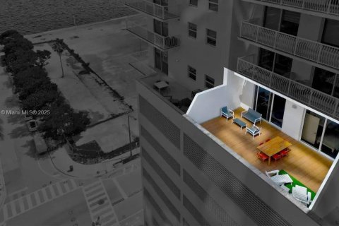 Купить кондоминиум в Майами, Флорида 2 спальни, 76.64м2, № 1958387 - фото 3