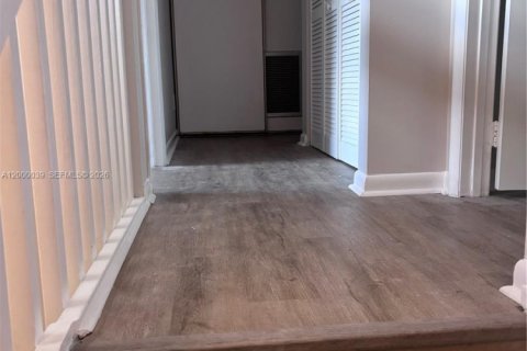 Снять в аренду таунхаус в Коконат Крик, Флорида 3 спальни, 137.31м2, № 2067136 - фото 21