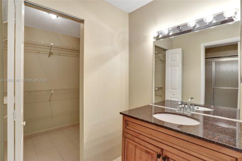 Снять в аренду таунхаус в Коконат Крик, Флорида 3 спальни, 137.31м2, № 2067136 - фото 24