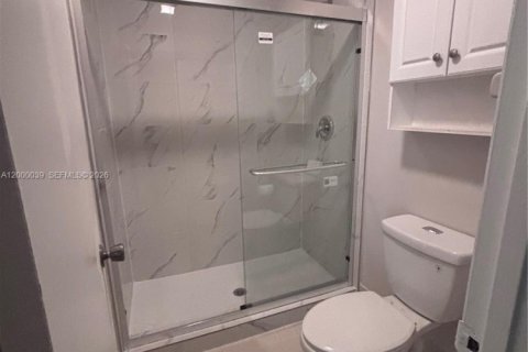 Снять в аренду таунхаус в Коконат Крик, Флорида 3 спальни, 137.31м2, № 2067136 - фото 26