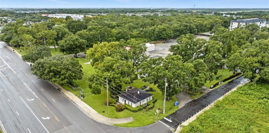 Commercial property in Riverview, Florida 67.63 sq.m. № 2381153