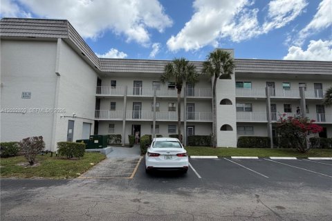 Condominio en venta en Sunrise, Florida, 1 dormitorio, 59.46 m2 № 2154349 - foto 2