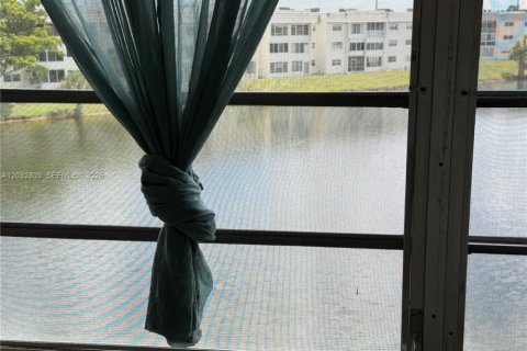 Condominio en venta en Sunrise, Florida, 1 dormitorio, 59.46 m2 № 2154349 - foto 10