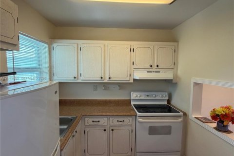 Condominio en venta en Sunrise, Florida, 1 dormitorio, 59.46 m2 № 2154349 - foto 9