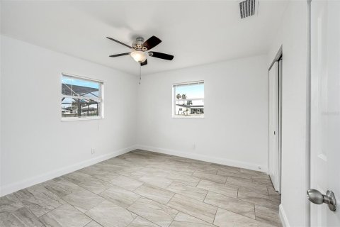 House in Merrit Island, Florida 3 bedrooms, 170.29 sq.m. № 1832813 - photo 25