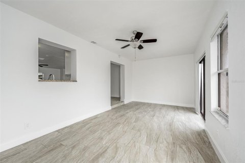 House in Merrit Island, Florida 3 bedrooms, 170.29 sq.m. № 1832813 - photo 18