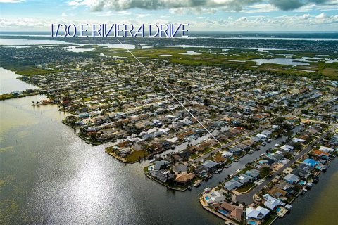 House in Merrit Island, Florida 3 bedrooms, 170.29 sq.m. № 1832813 - photo 3