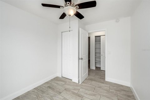 House in Merrit Island, Florida 3 bedrooms, 170.29 sq.m. № 1832813 - photo 24