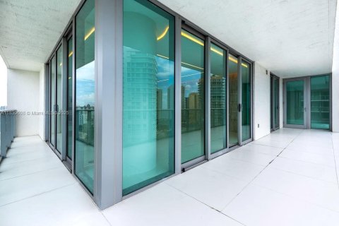 Condominio en venta en Sunny Isles Beach, Florida, 3 dormitorios, 175.77 m2 № 2022378 - foto 30