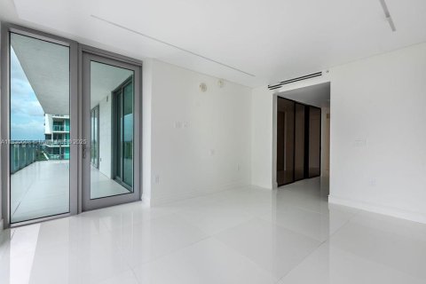 Condominio en venta en Sunny Isles Beach, Florida, 3 dormitorios, 175.77 m2 № 2022378 - foto 23