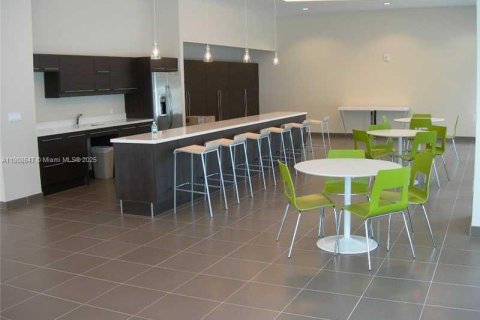 Condo in Miami, Florida, 1 bedroom № 1964363 - photo 23