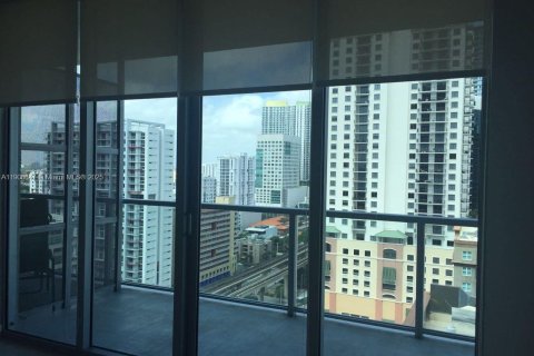 Condo in Miami, Florida, 1 bedroom № 1964363 - photo 5
