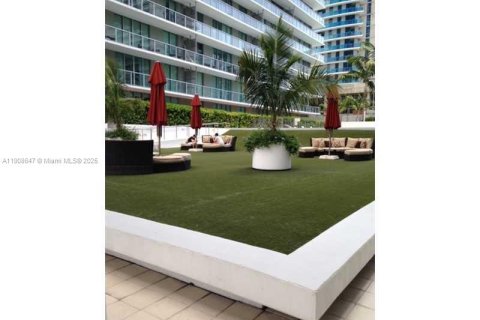 Condo in Miami, Florida, 1 bedroom № 1964363 - photo 21