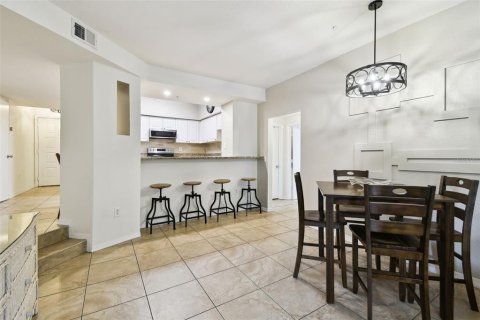 Condominio en venta en Tampa, Florida, 3 dormitorios, 130.16 m2 № 1787555 - foto 12