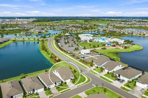 House in Parrish, Florida 3 bedrooms, 271.18 sq.m. № 2393389 - photo 11