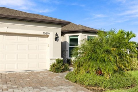 House in Parrish, Florida 3 bedrooms, 271.18 sq.m. № 2393389 - photo 18
