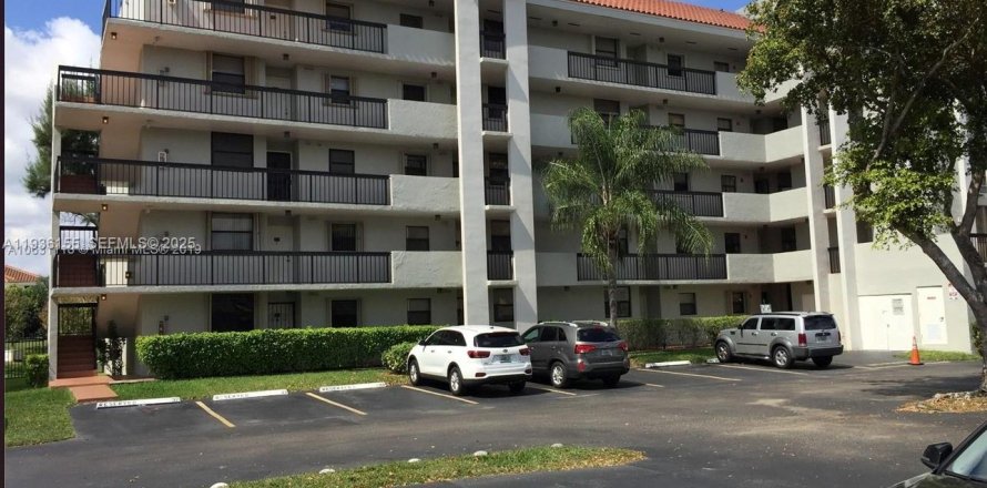 Condo in Miami, Florida, 2 bedrooms  № 1994353