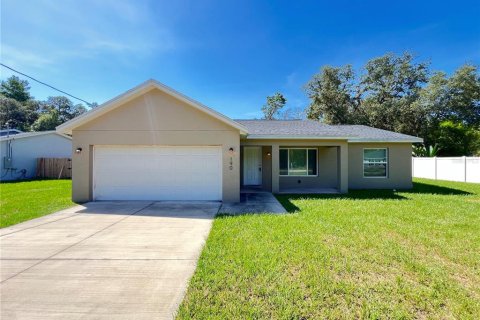 Casa en Ocklawaha, Florida 3 dormitorios, 122.54 m2 № 2134375