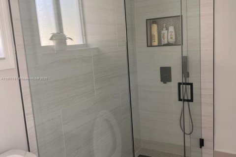 Купить виллу или дом в Майами, Флорида 4 спальни, 180.51м2, № 1951817 - фото 11