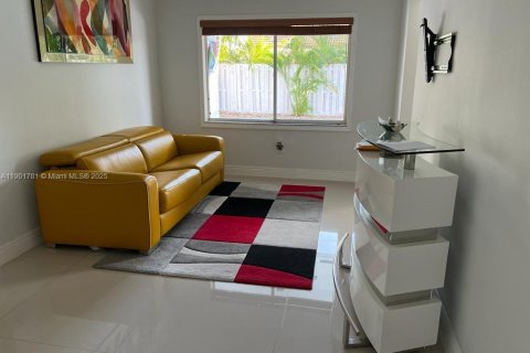 Купить виллу или дом в Майами, Флорида 4 спальни, 180.51м2, № 1951817 - фото 14