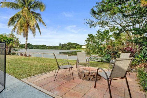 Casa en alquiler en Plantation, Florida, 4 dormitorios, 267.47 m2 № 1969367 - foto 5