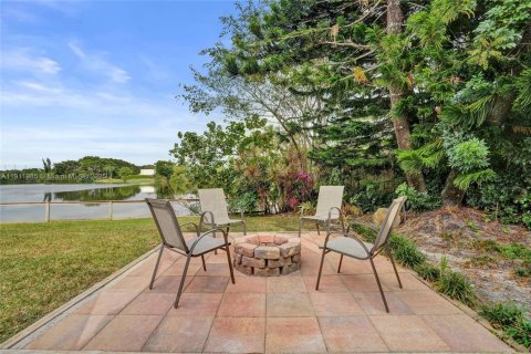 Casa en alquiler en Plantation, Florida, 4 dormitorios, 267.47 m2 № 1969367 - foto 20