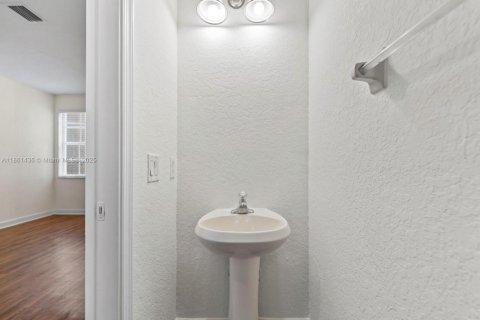 Townhouse in Homestead, Florida 3 bedrooms, 160.91 sq.m. № 1892149 - photo 7