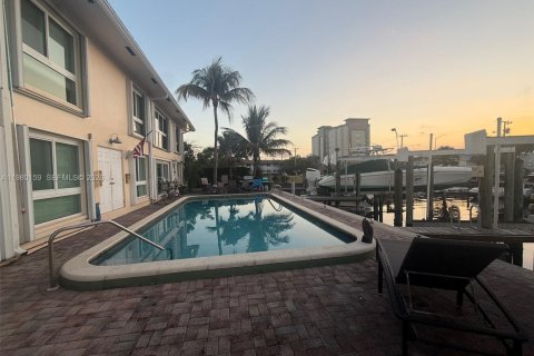 Copropriété à louer à Pompano Beach, Floride: 2 chambres, 90.58 m2 № 2046375 - photo 23