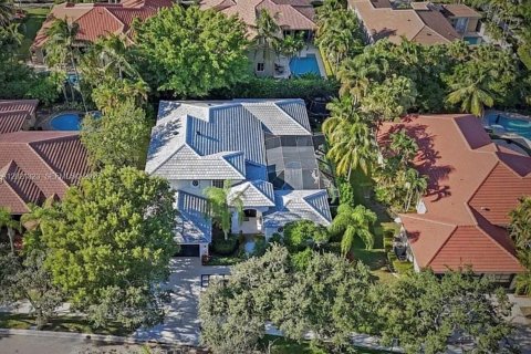 Снять в аренду виллу или дом в Уэстон, Флорида 7 спален, 367.15м2, № 2086122 - фото 28