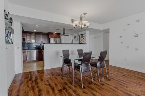 Copropriété à vendre à North Miami Beach, Floride: 2 chambres, 106.37 m2 № 2046464 - photo 4