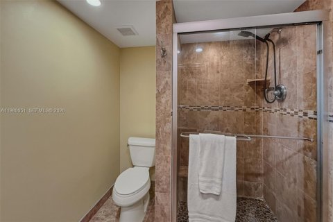 Copropriété à vendre à North Miami Beach, Floride: 2 chambres, 106.37 m2 № 2046464 - photo 23