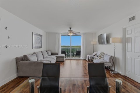Copropriété à vendre à North Miami Beach, Floride: 2 chambres, 106.37 m2 № 2046464 - photo 3