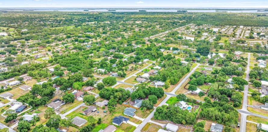 Villa ou maison à Fort Pierce, Floride 3 chambres, 140.38 m2 № 1182144