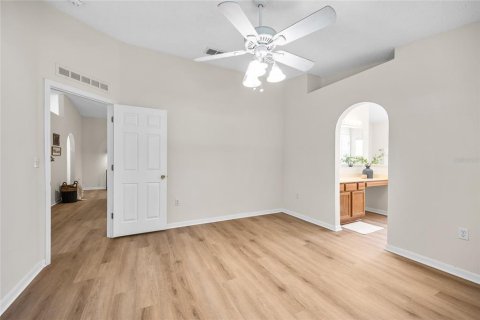 House in Wesley Chapel, Florida 3 bedrooms, 150.22 sq.m. № 1804858 - photo 5