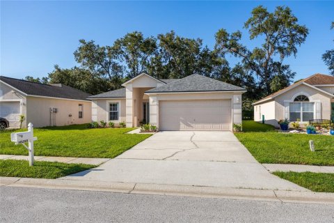 House in Wesley Chapel, Florida 3 bedrooms, 150.22 sq.m. № 1804858 - photo 30