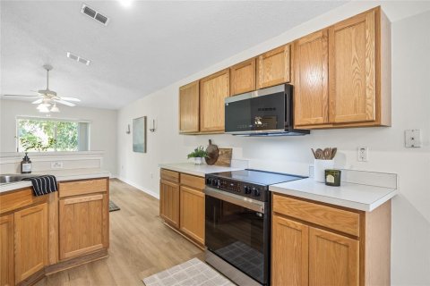 House in Wesley Chapel, Florida 3 bedrooms, 150.22 sq.m. № 1804858 - photo 4