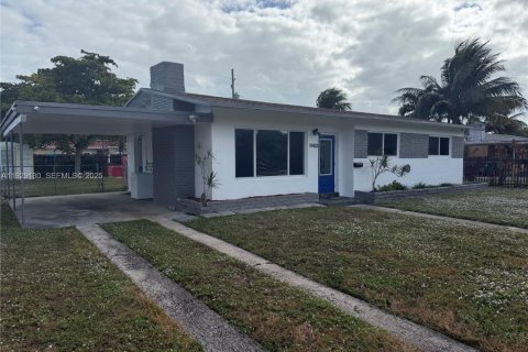 Villa ou maison à louer à Miami, Floride: 3 chambres, 100.71 m2 № 1987542 - photo 3