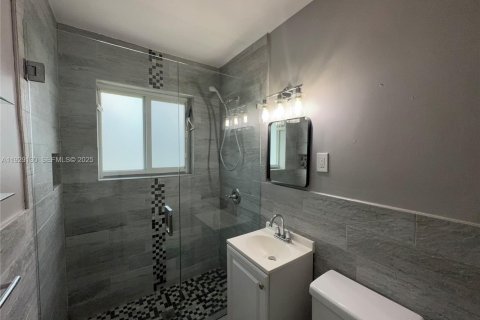 Villa ou maison à louer à Miami, Floride: 3 chambres, 100.71 m2 № 1987542 - photo 11