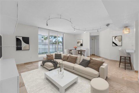 Condominio en venta en Miami Beach, Florida, 2 dormitorios, 118.91 m2 № 1889116 - foto 1