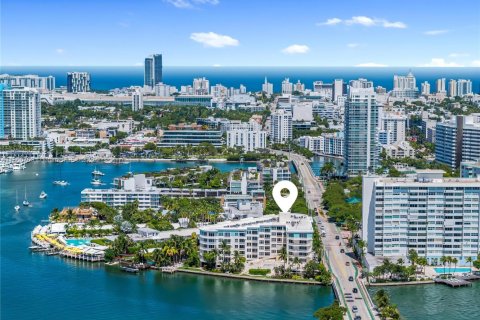 Condominio en venta en Miami Beach, Florida, 2 dormitorios, 118.91 m2 № 1889116 - foto 28