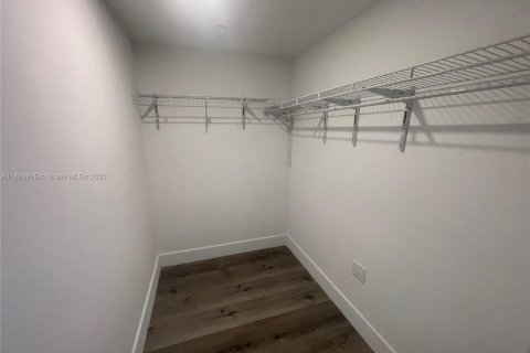 Снять в аренду кондоминиум в Норт-Майами-Бич, Флорида 2 спальни, 83.89м2, № 1946590 - фото 12